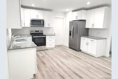 510 Neighborhood Road, Shirley, NY 11967 - Photo 5