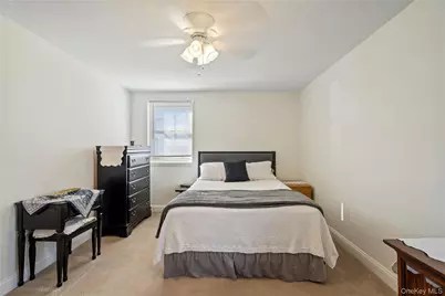 63-09 252nd Street #4-1322, Little Neck, NY 11362 - Photo 17