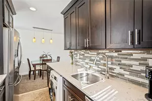 63-09 252nd St, Little Neck, NY 11362 - Photo 9