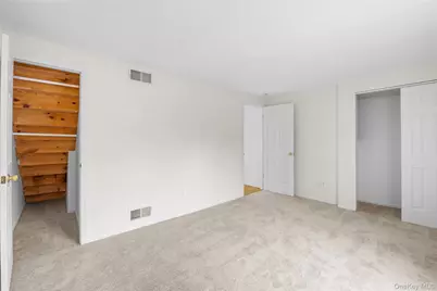 17 Fairview Street #A, Huntington, NY 11743 - Photo 15