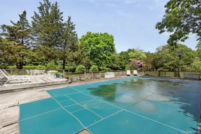 250 Paradise Point Road, Southold, NY 11971 - Photo 17