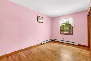250 Paradise Point Rd, Southold, NY 11971 - Photo 11