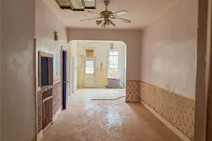 68-09 60th St, Ridgewood, NY 11385 - Photo 27