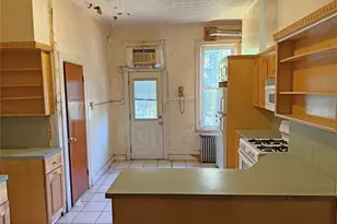 68-09 60th St, Ridgewood, NY 11385 - Photo 3