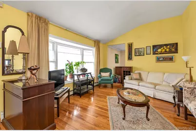 1521 Pine Acres Boulevard, Bay Shore, NY 11706 - Photo 3