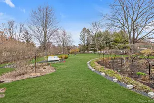 1521 Pine Acres Blvd, Bay Shore, NY 11706 - Photo 15