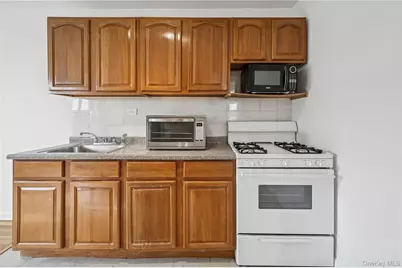 5730 Mosholu Avenue #5F, Bronx, NY 10471 - Photo 9