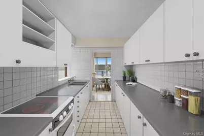 2727 Palisade Avenue #8H, Bronx, NY 10463 - Photo 11