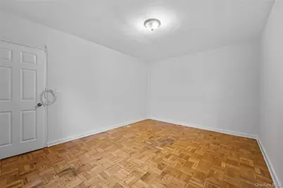 140 E Hartsdale Avenue #1L, Hartsdale, NY 10530 - Photo 9