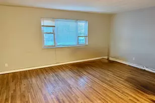 2832 Harding Ave, Bronx, NY 10465 - Photo 3