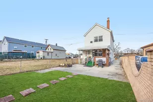 97-38 Bristol Ave, Ozone Park, NY 11417 - Photo 21