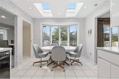 20 Steuben Drive, Oyster Bay, NY 11753 - Photo 9