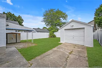 179 Hoffman Avenue, Elmont, NY 11003 - Photo 21