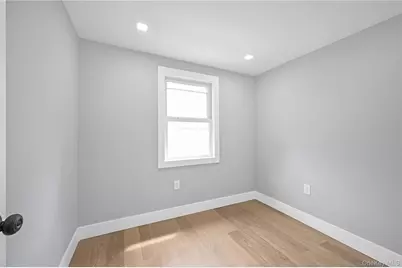 179 Hoffman Avenue, Elmont, NY 11003 - Photo 11