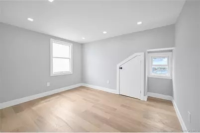 179 Hoffman Avenue, Elmont, NY 11003 - Photo 15