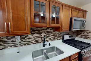 678 Warburton, Yonkers, NY 10701 - Photo 11