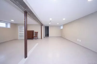 138 Ormonde Boulevard, Valley Stream, NY 11580 - Photo 25