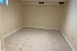 146-15 221st St, Springfield Gardens, NY 11413 - Photo 33