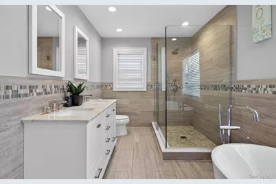 805 Pine Place, Bellmore, NY 11710 - Photo 21