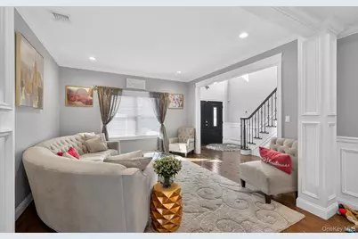 805 Pine Place, Bellmore, NY 11710 - Photo 3