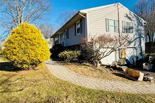 110 Wayacross Rd, Mahopac, NY 10541 - Photo 9