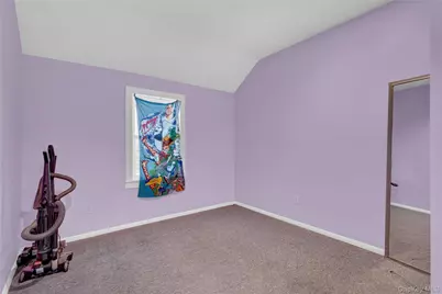 87 Vail Avenue, Riverhead, NY 11901 - Photo 19