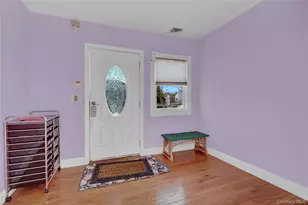 87 Vail Ave, Riverhead, NY 11901 - Photo 9