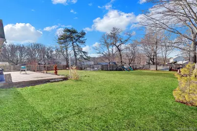 87 Vail Avenue, Riverhead, NY 11901 - Photo 27