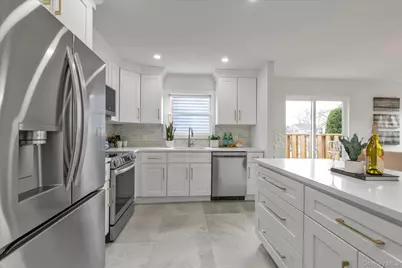 513 Dee Court, East Meadow, NY 11554 - Photo 11