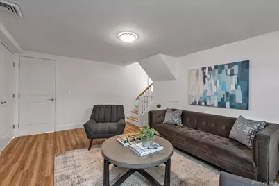 513 Dee Court, East Meadow, NY 11554 - Photo 19