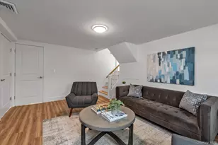 513 Dee Ct, East Meadow, NY 11554 - Photo 19