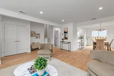 513 Dee Court, East Meadow, NY 11554 - Photo 5