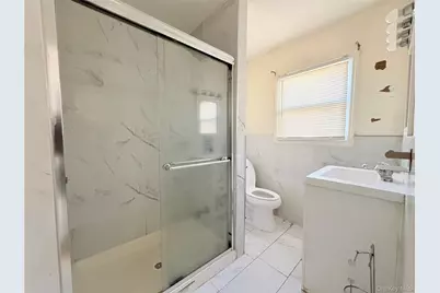 206 Cherry Lane #2nd Fl, Floral Park, NY 11001 - Photo 5