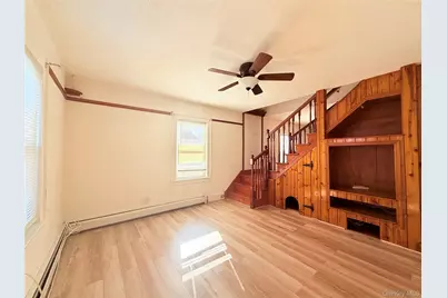 206 Cherry Lane #2nd Fl, Floral Park, NY 11001 - Photo 3