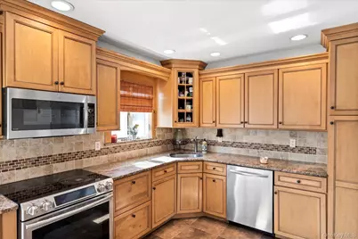 222 Chance Drive, Oceanside, NY 11572 - Photo 25