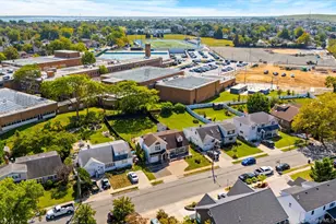 222 Chance Dr, Oceanside, NY 11572 - Photo 11