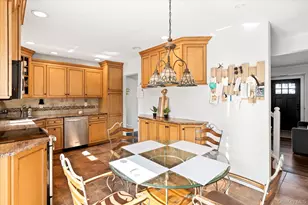 222 Chance Dr, Oceanside, NY 11572 - Photo 23