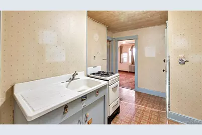 44 Rockdale Avenue, New Rochelle, NY 10801 - Photo 15