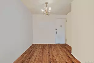 54-40 Little Neck Pkwy, Little Neck, NY 11362 - Photo 11