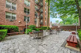 54-40 Little Neck Pkwy, Little Neck, NY 11362 - Photo 5