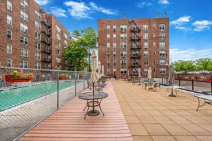 54-40 Little Neck Pkwy, Little Neck, NY 11362 - Photo 7