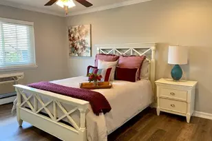 2 Claire Ct, West Babylon, NY 11704 - Photo 5