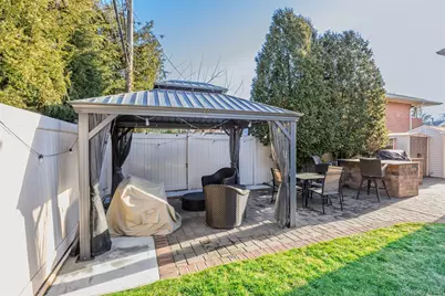 26 Glenwood Road, Plainview, NY 11803 - Photo 33