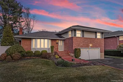 26 Glenwood Road, Plainview, NY 11803 - Photo 1