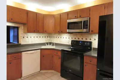 56 Yorkshire Terrace, Washingtonville, NY 10992 - Photo 7