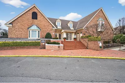 20716 Melissa Court #1653, Bayside, NY 11360 - Photo 17