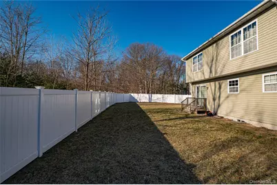44 Chauncey Lane, Coram, NY 11727 - Photo 19