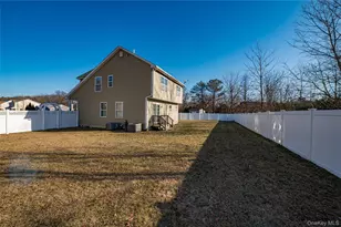 44 Chauncey Ln, Coram, NY 11727 - Photo 21