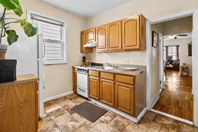 2976 Lawton Avenue, Bronx, NY 10465 - Photo 9