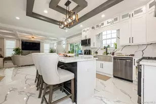 215 Marguerite Ave, Floral Park, NY 11001 - Photo 13